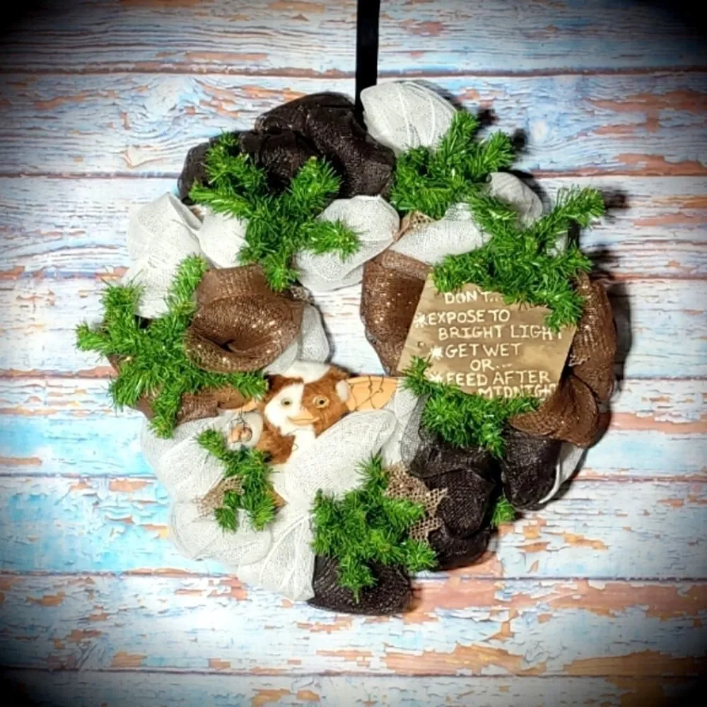 Gizmo Wreath Gremlins Movie 80's Classic Christmas Wreath with Lights